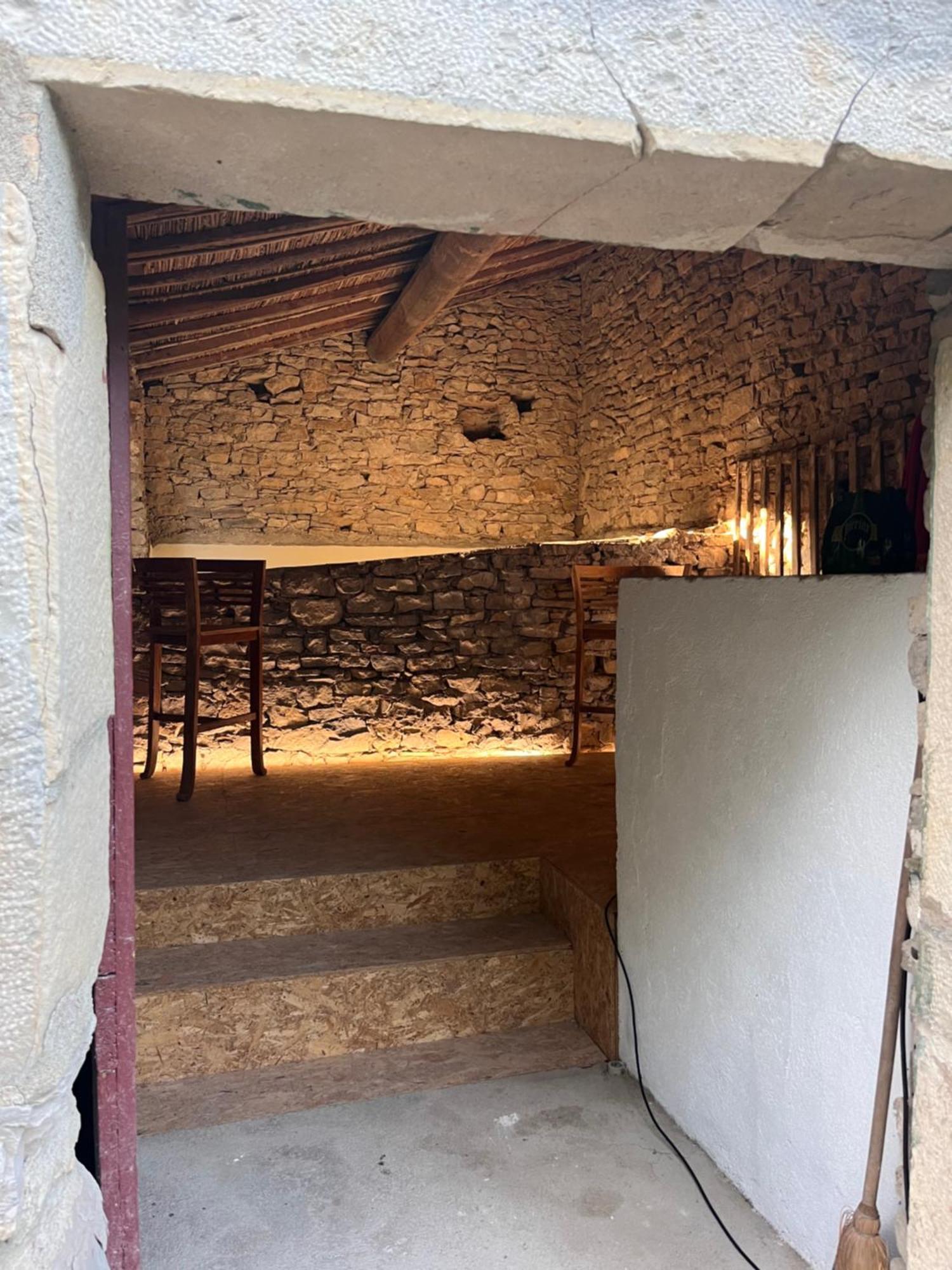 L'Ostal Du Pic Saint Loup Aux Embruscalles Claret Bagian luar foto